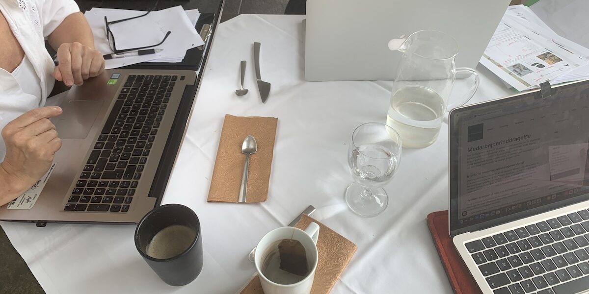 Samarbejde om arbejdsrum der forbedrer trivsel og produktivitet Vi skaber værdi med det eksisterende i samarbejde med kunden