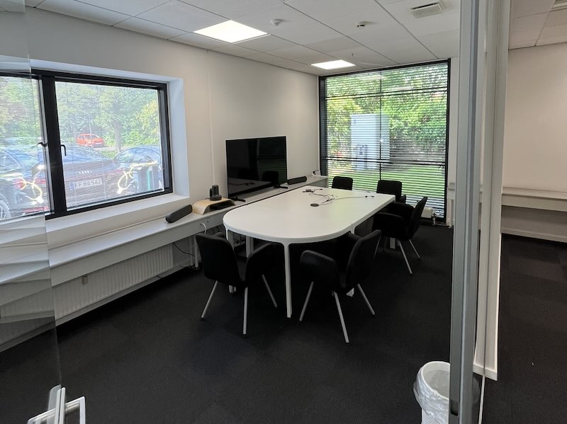 Mødelokale med fokus på akustisk adskillelse